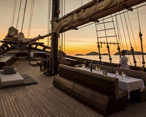 Amandira,-Indonesia-–-Foredeck_Office_3088