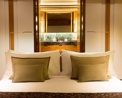 Amandira-master-cabin-bedroom