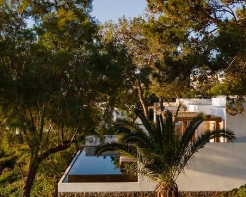 Two-Bedroom-Seafront-Villa-with-Private-Pool-2